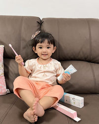 Nature to Nurture Little Tuft Brush