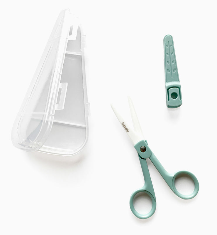Totsafe Ceramic Food Scissors: Blue (New & Improved)